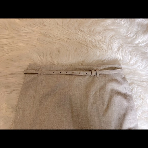 H&M Tan professional skirt size 6 - Picture 2 of 4